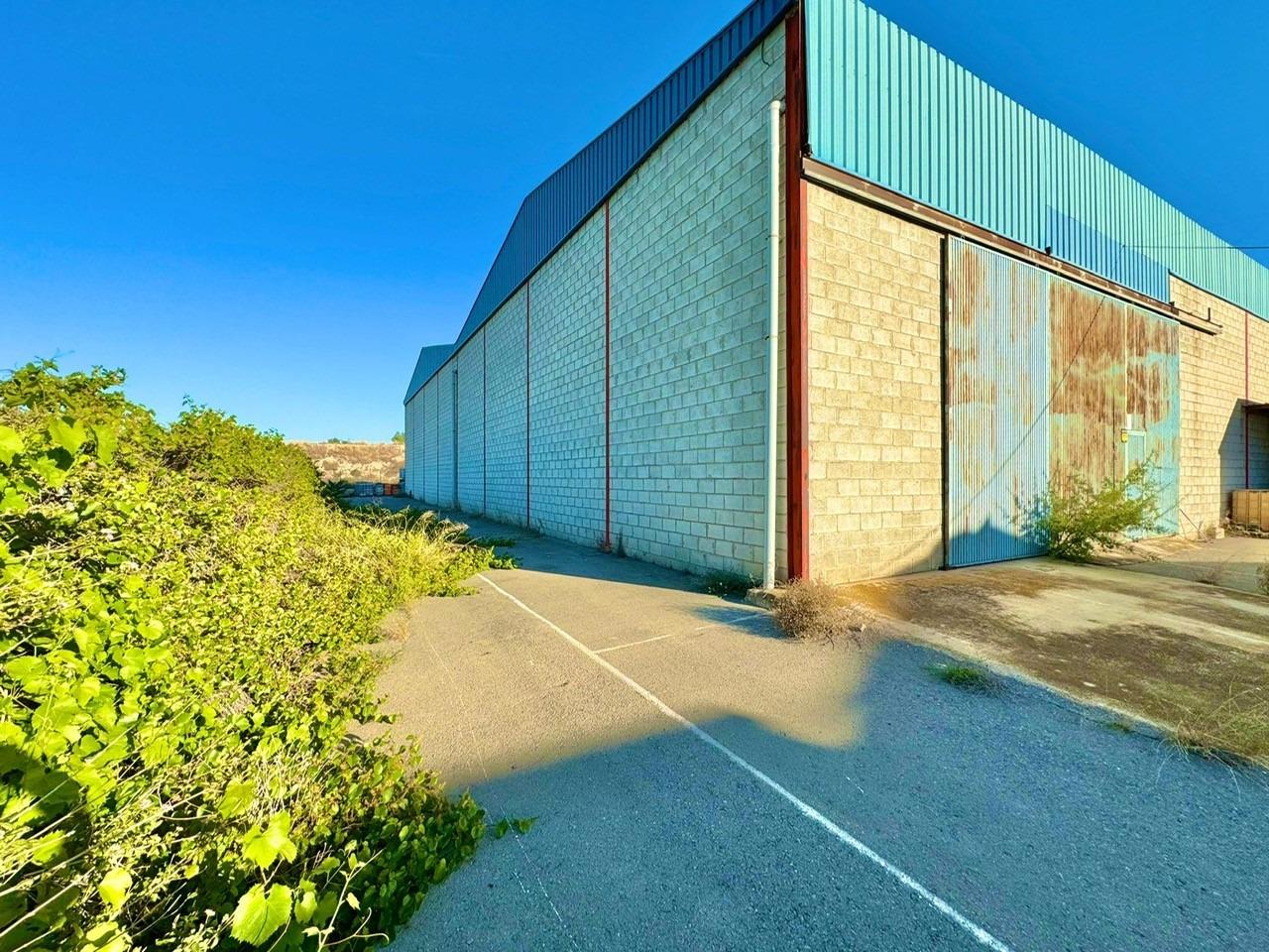 INDUSTRIAL WAREHOUSE IN ASPE