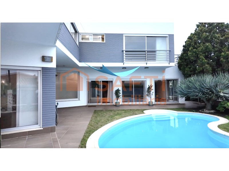 5-Bedroom House in Alvor