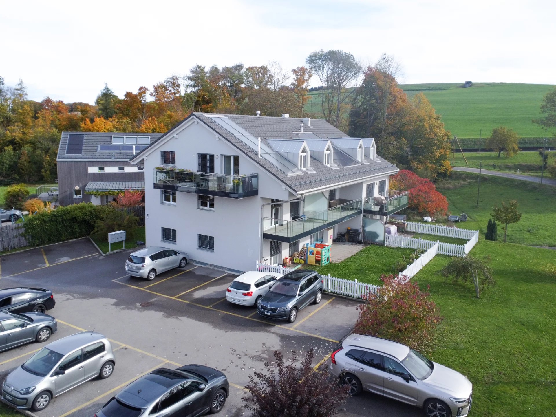 Rental building with 7 apartments in Cerniaz