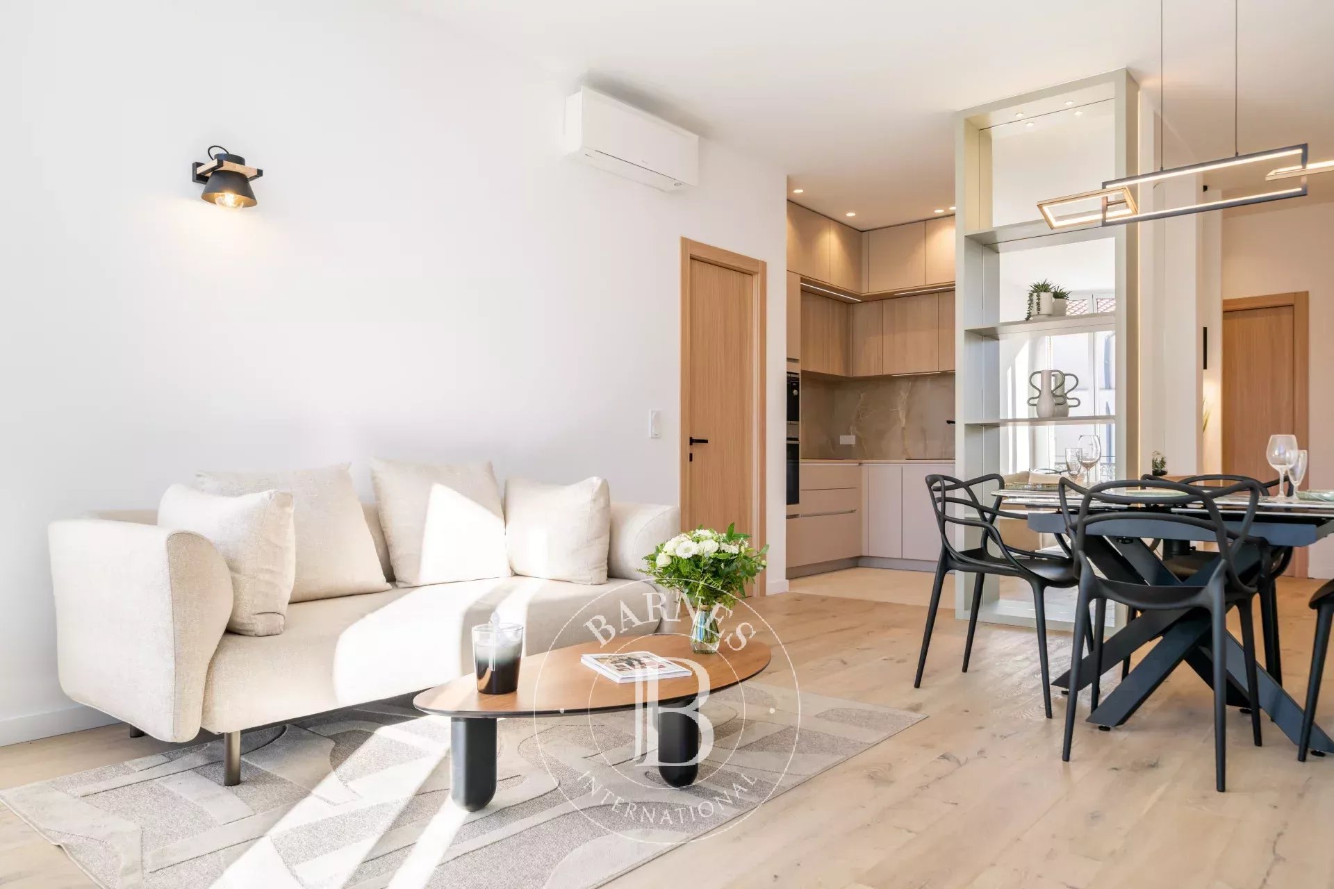 CANNES BANANE - 3 BEDROOMS - BALCONY