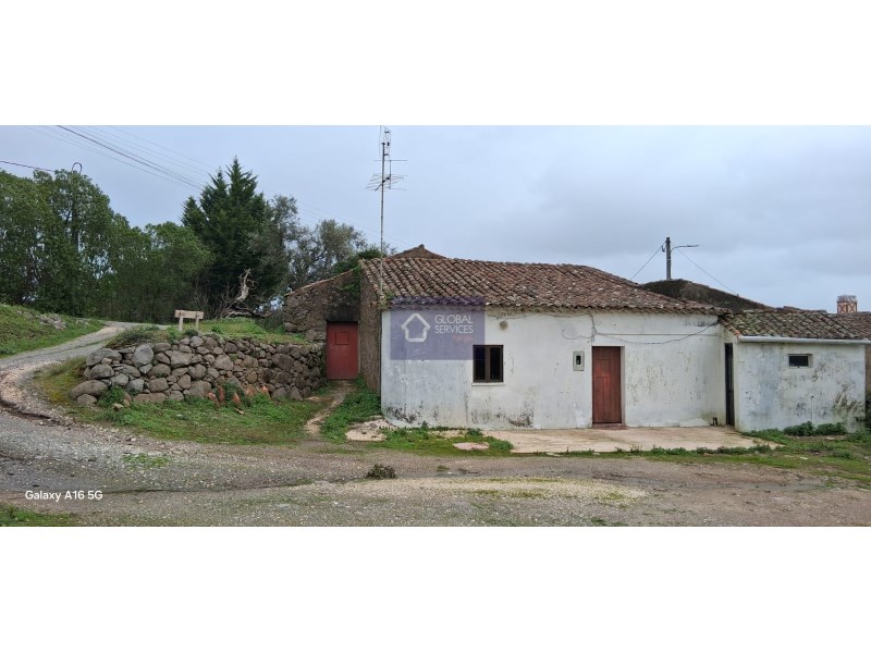 FARM FOR SALE IN THE AREA OF CORTA PORCAS, MONCHIQUE - ALGARVE
