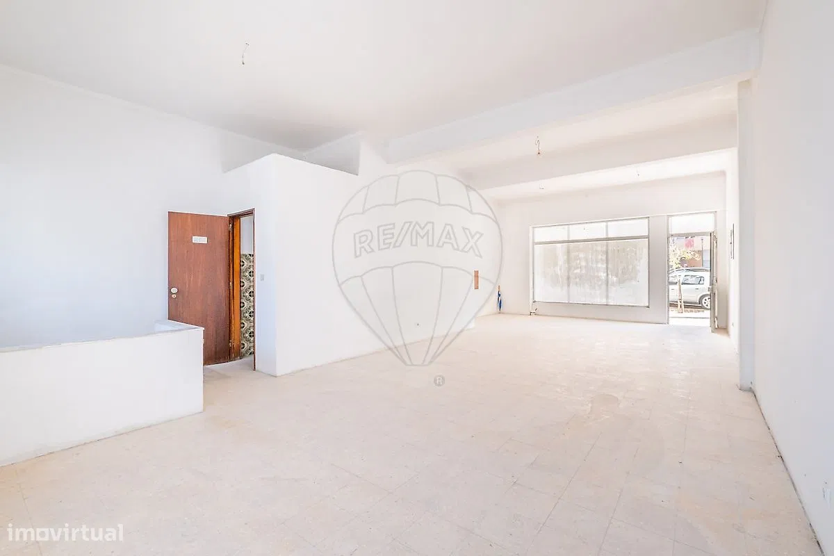 Commercial for sale, Setúbal (Baixa da Banheira e Vale da Amoreira, Portugal)