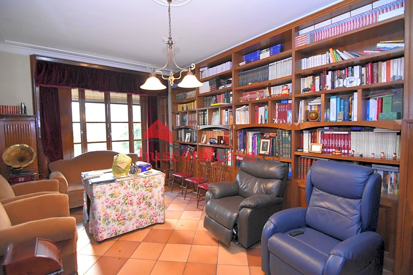 Building for sale in Linares of 550 m2