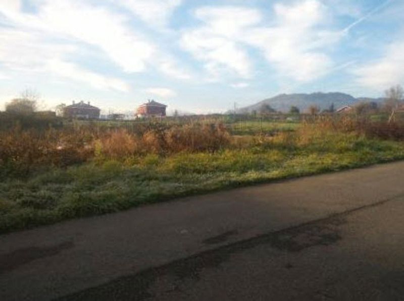 Land Plot for sale in Lugones, Spain