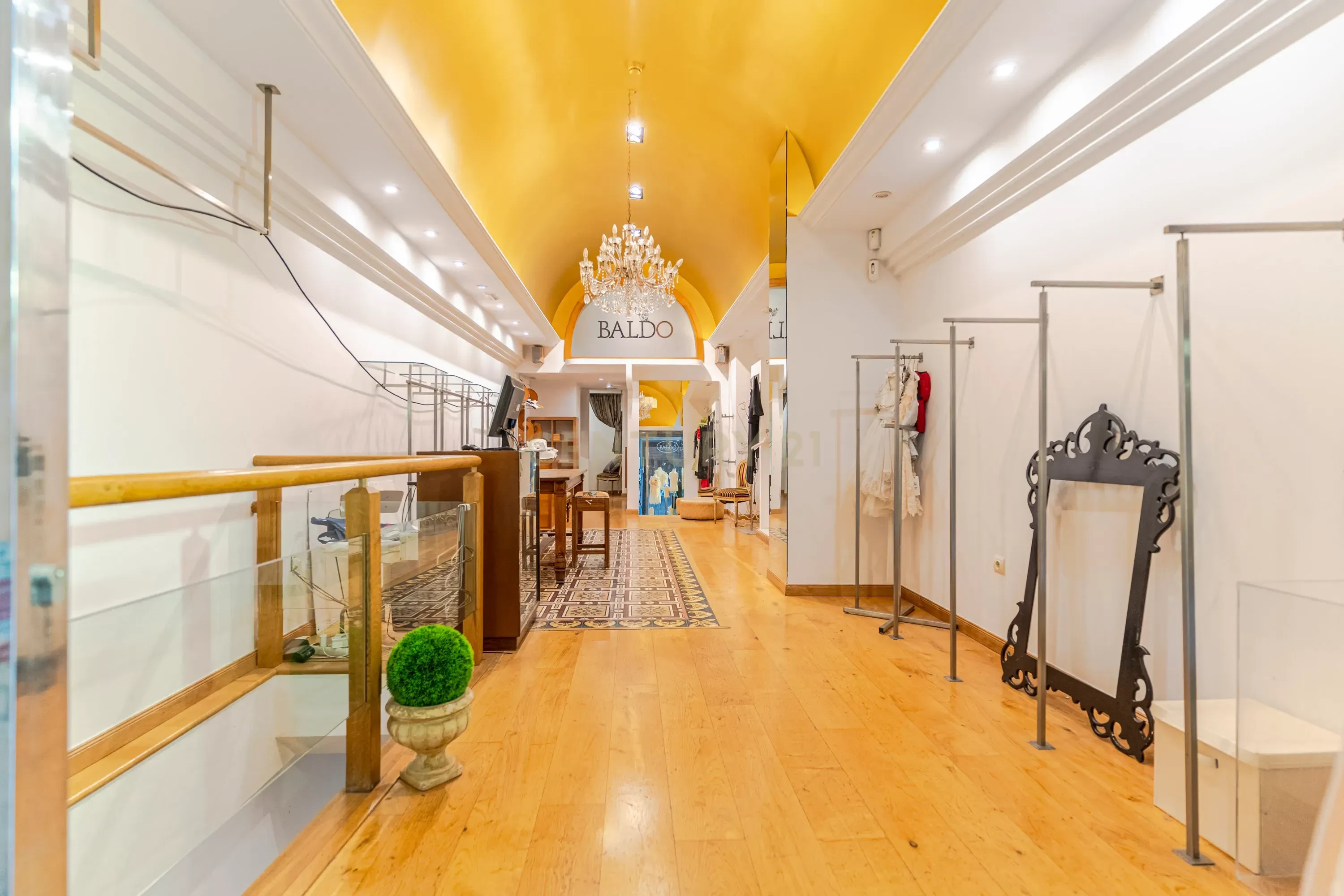 FANTASTIC LOCAL CENTER OF GRANADA