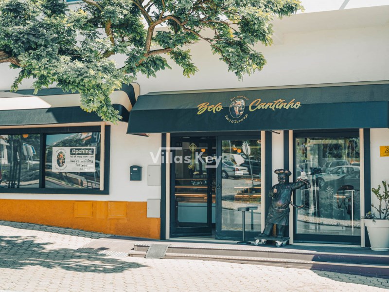 Equipped and furnished restaurant operating in Lagos, Algarve, Portugal.