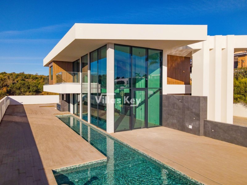 Villa with swimming pool next to the beach in Lagos/Algarve/Portugal.