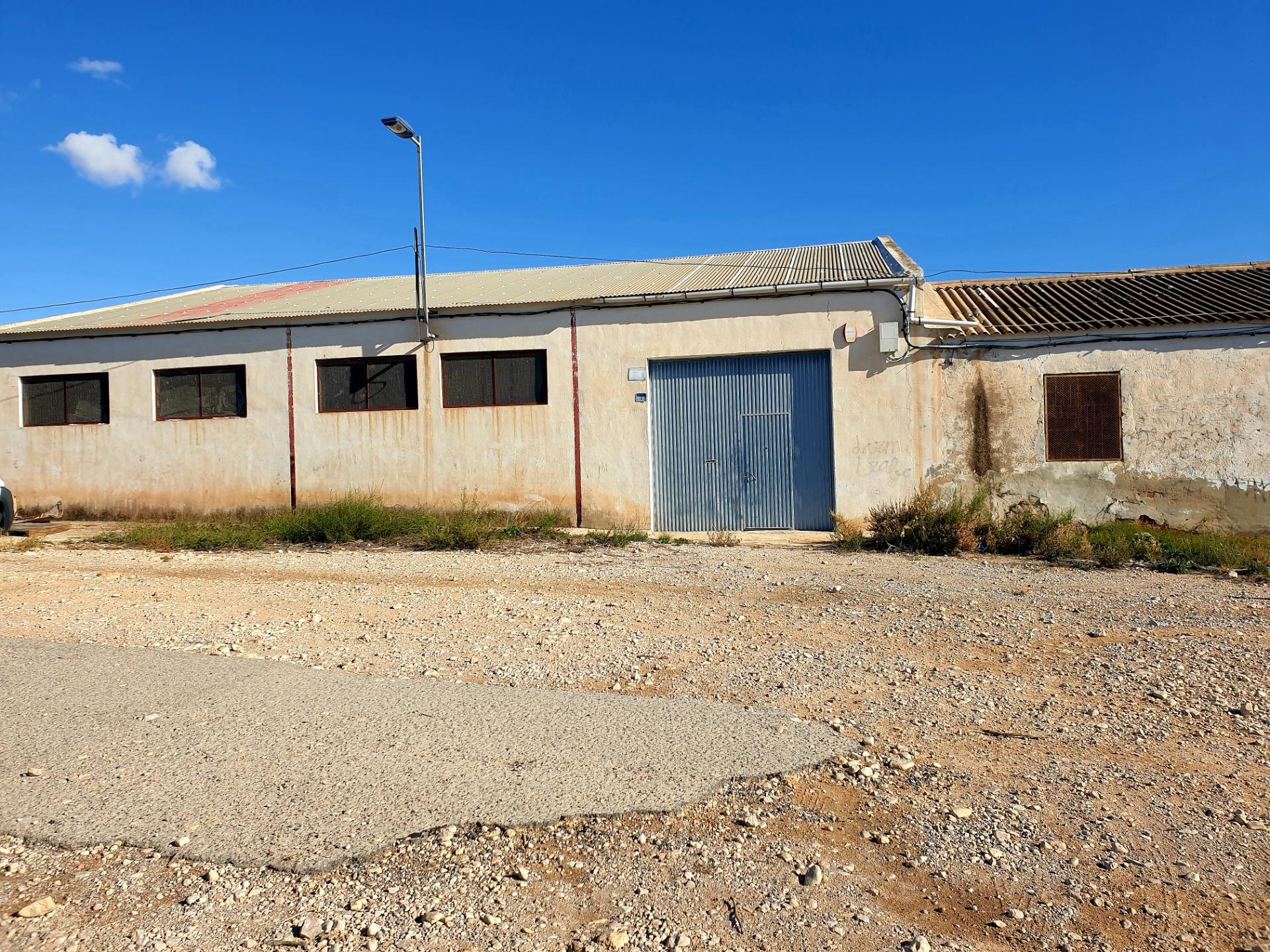 Building for sale in Crevillent, Spain