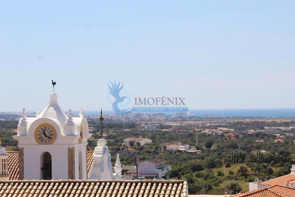 Property for Rehabilitation with Panoramic View in the Village of Boliqueime