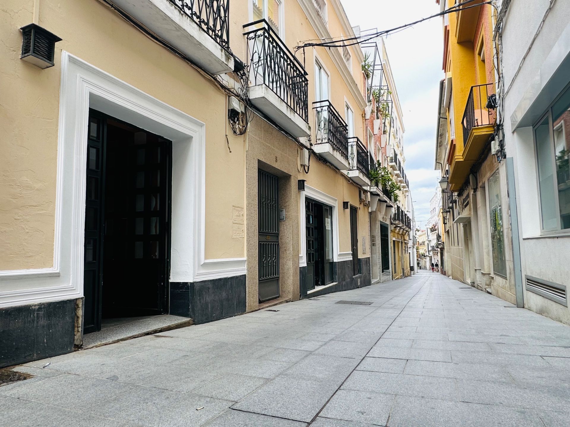 Commercial for sale in Badajoz, Spain