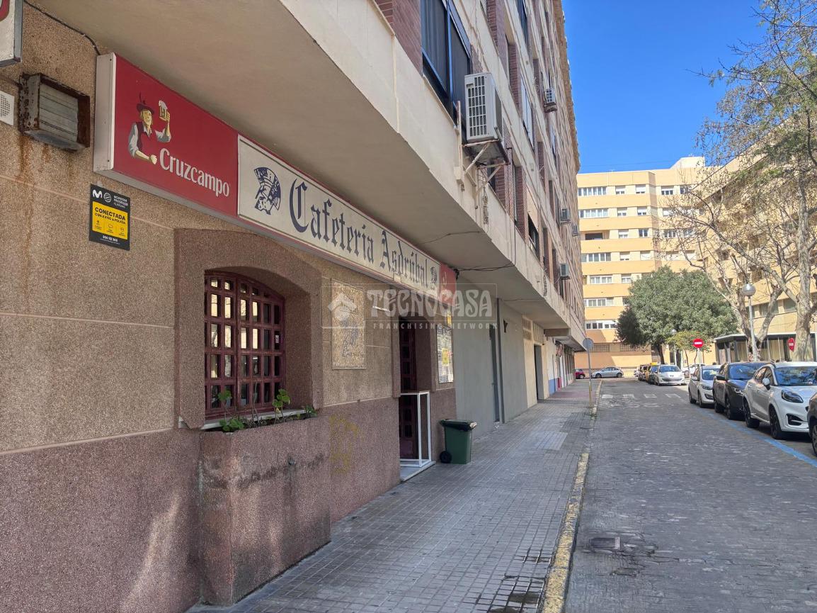 Commercial for sale in Cádiz, Spain