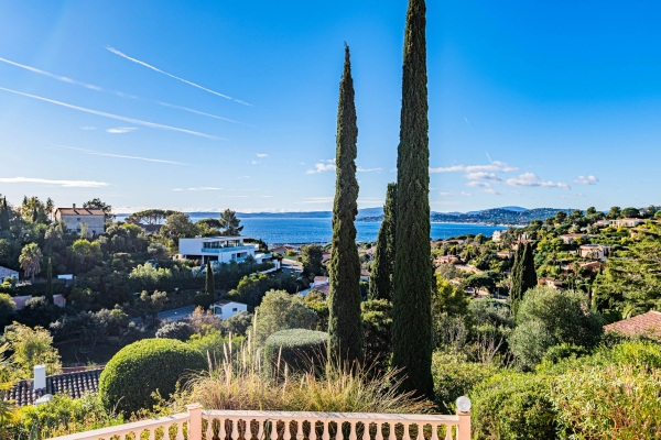 PROVENÇAL VILLA - MAGNIFICENT SEA VIEW