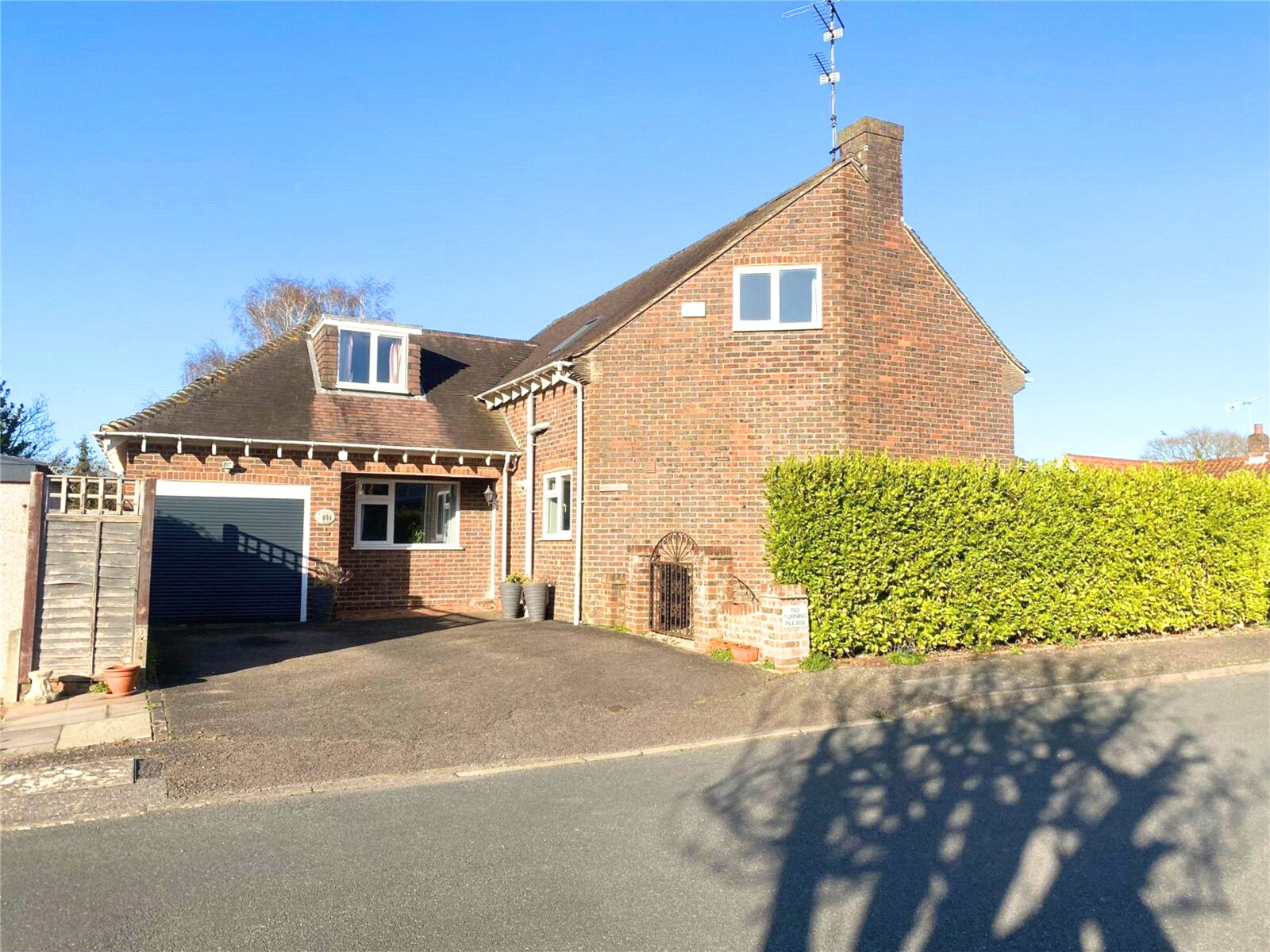 Detached House: for sale in North Mundham Chichester