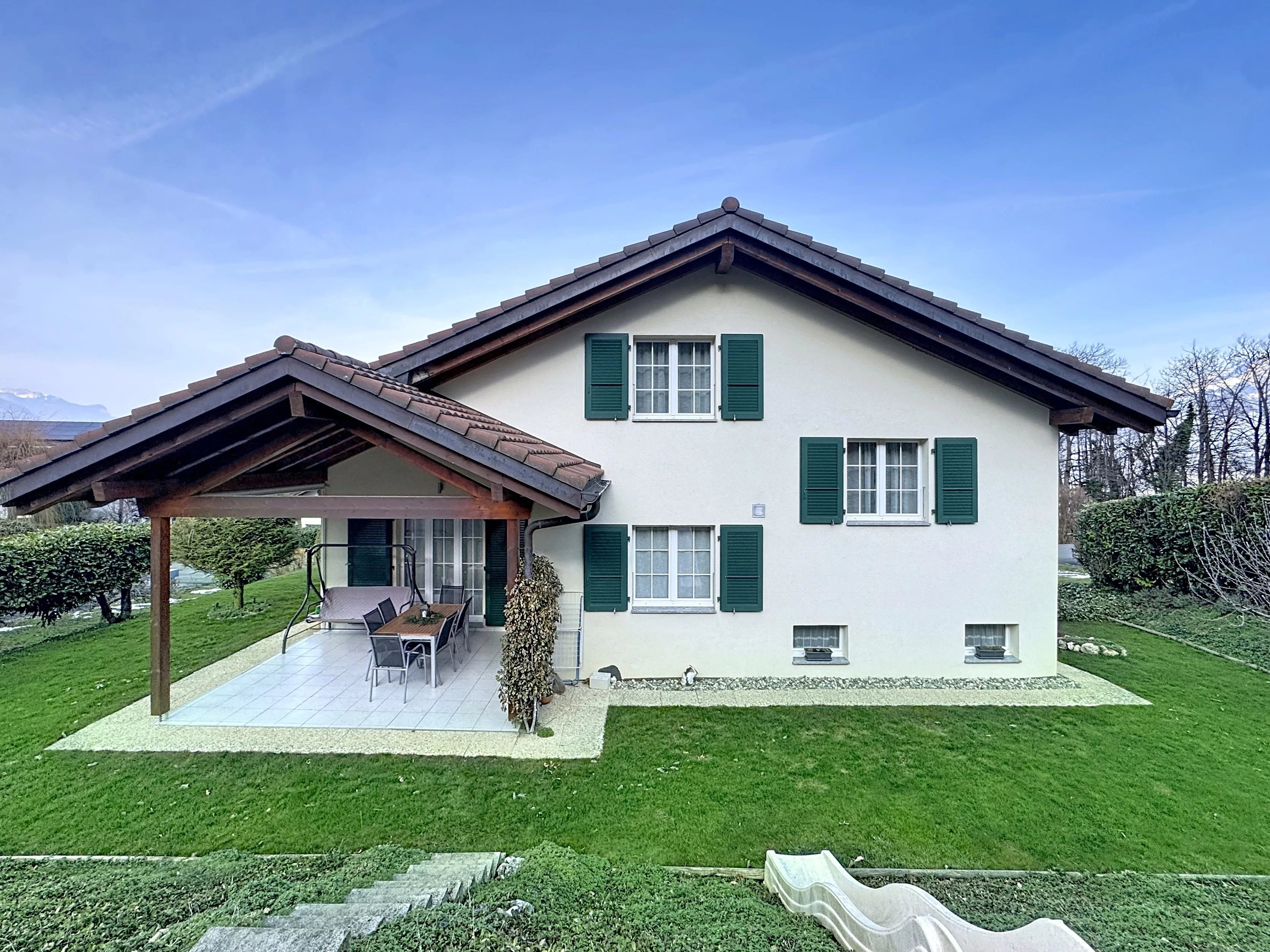 Detached house – Popular area, quiet and close to the city