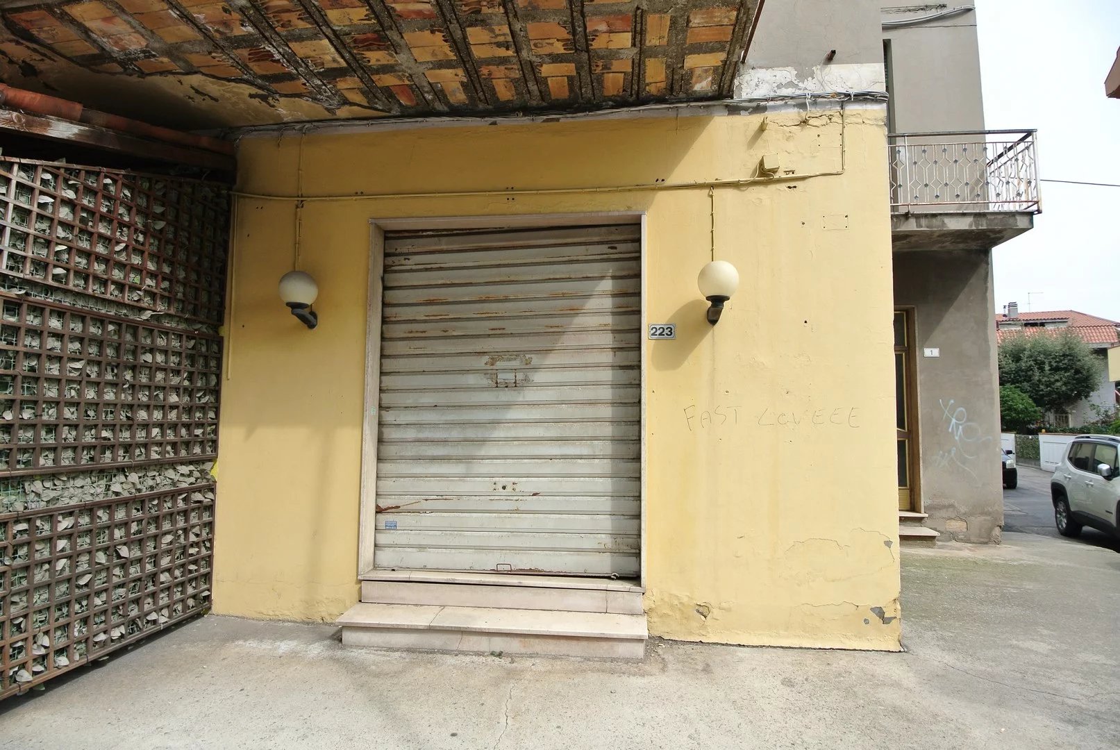 COMMERCIAL PREMISES CITY CENTER