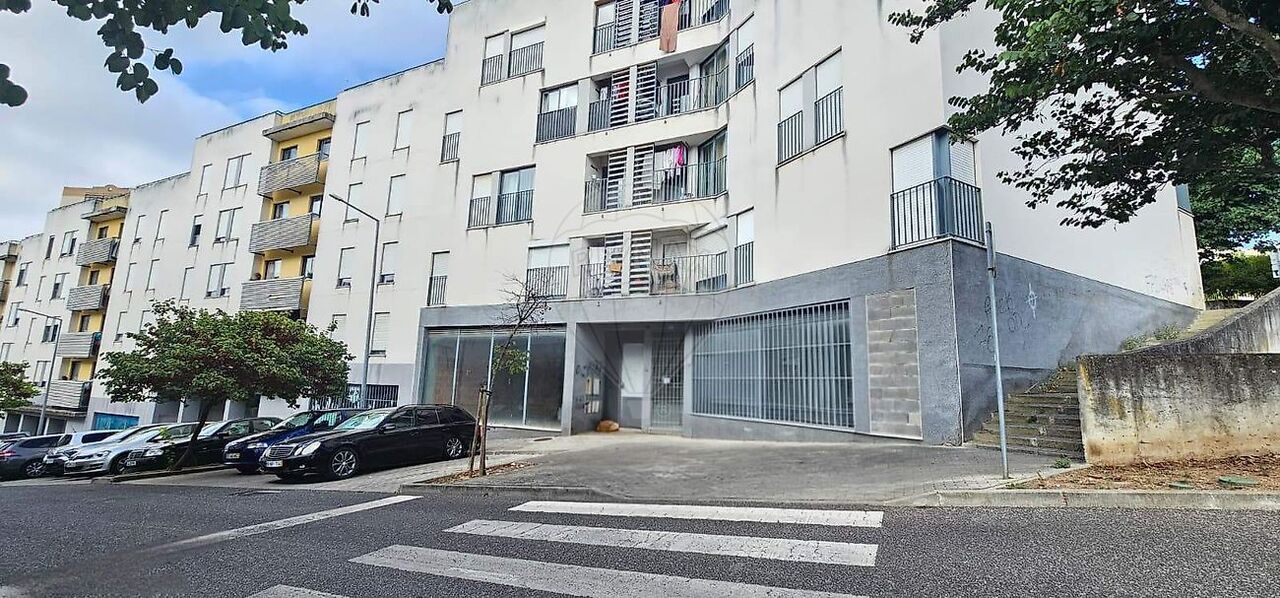 Shop for sale in Odivelas