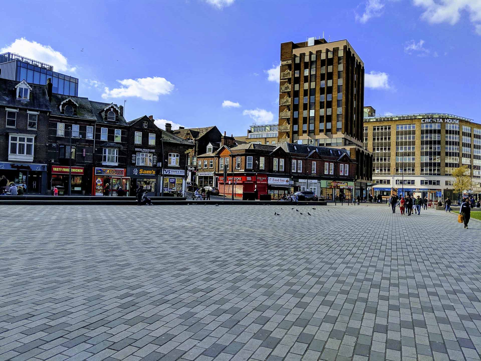 2 Bed Apartment for sale, Buy To Let Luton Flat. Luton