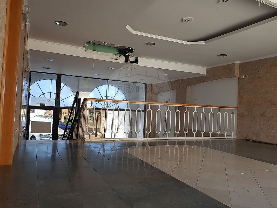 Commercial for sale in Barreiro, Portugal