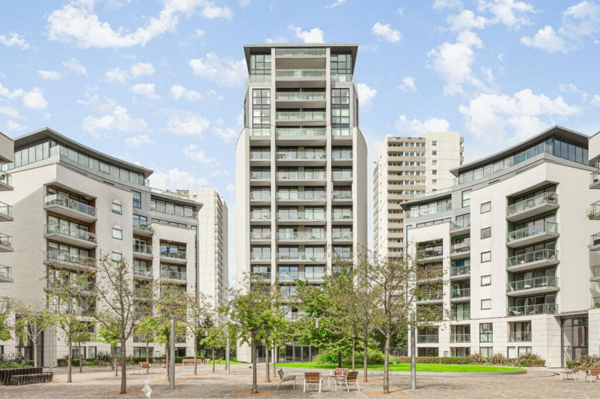 Apartment: for sale in Brentford