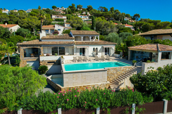 FOR SALE VILLA 6 BEDROOMS EN SUITE SWIMMING POOL POOL HOUSE PANORAMIC SEA VIEW ON ST-TROPEZ GARAGES AND PARKING LOTS