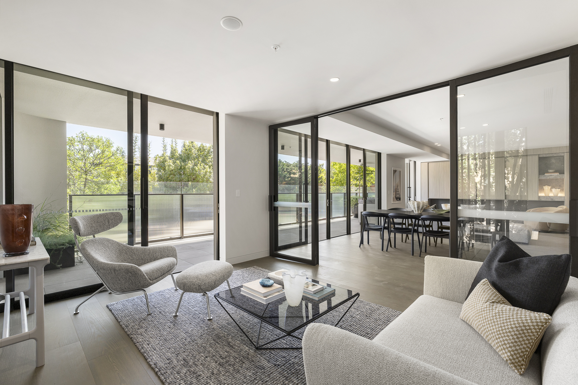 250sqm North Facing Luxury Apartment & Rare Four-Car Garage