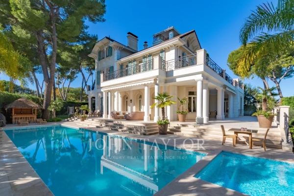 Cap d'Antibes | Private estate in La Garoupe