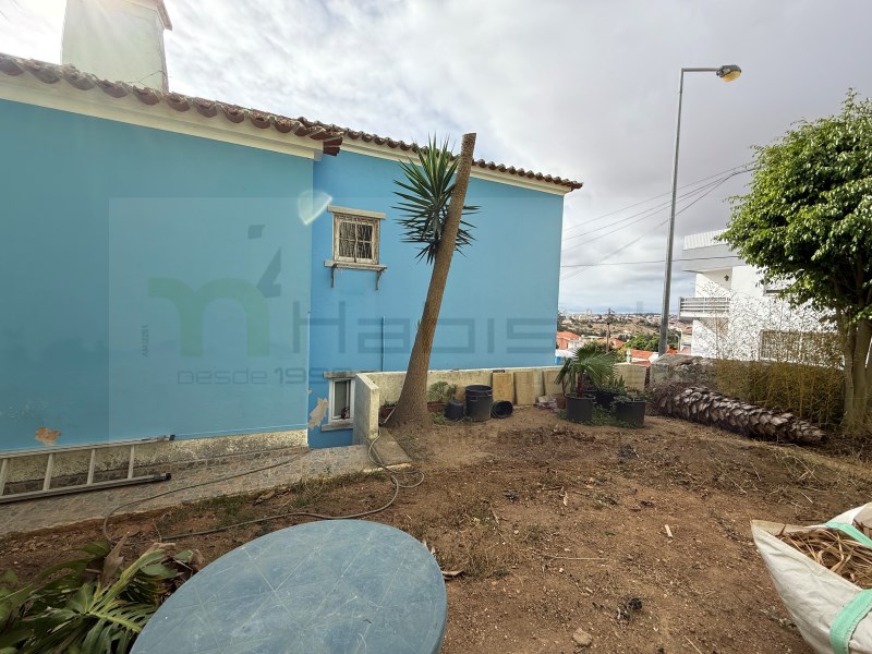 Building for sale in Murtal, Parede