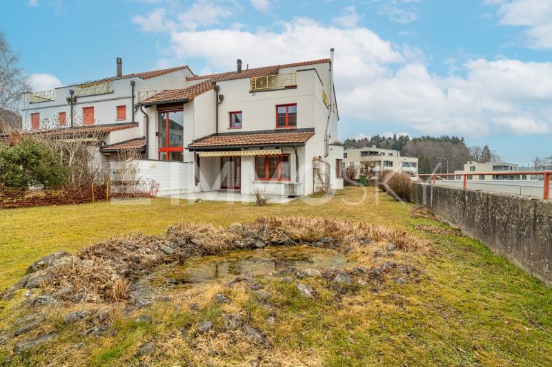 Family-friendly corner house is looking for new life