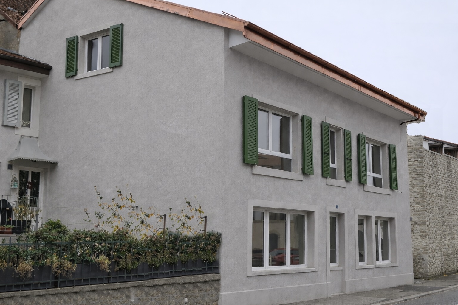 ORBE, small rental building, centre