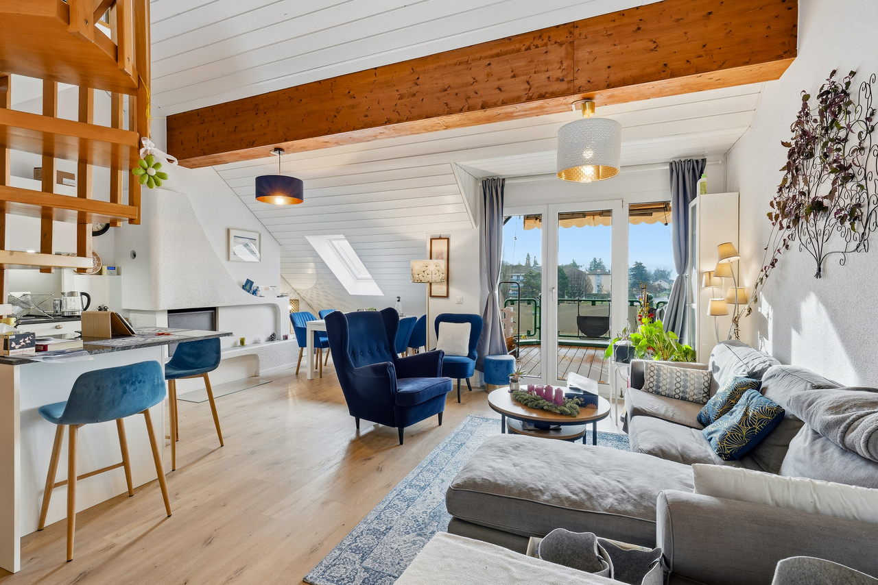 Lovely 3.5 room apartment + mezzanine with lake and mountain view