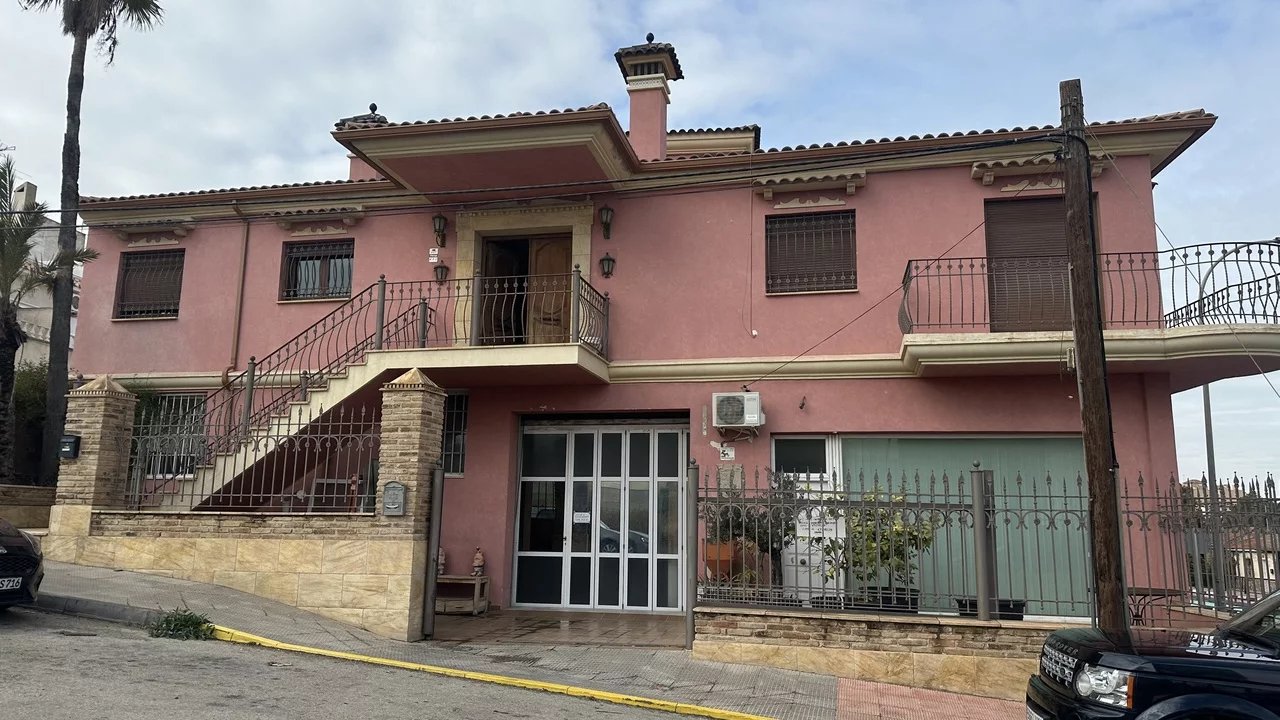 Building for sale in San Miguel de Salinas, Spain
