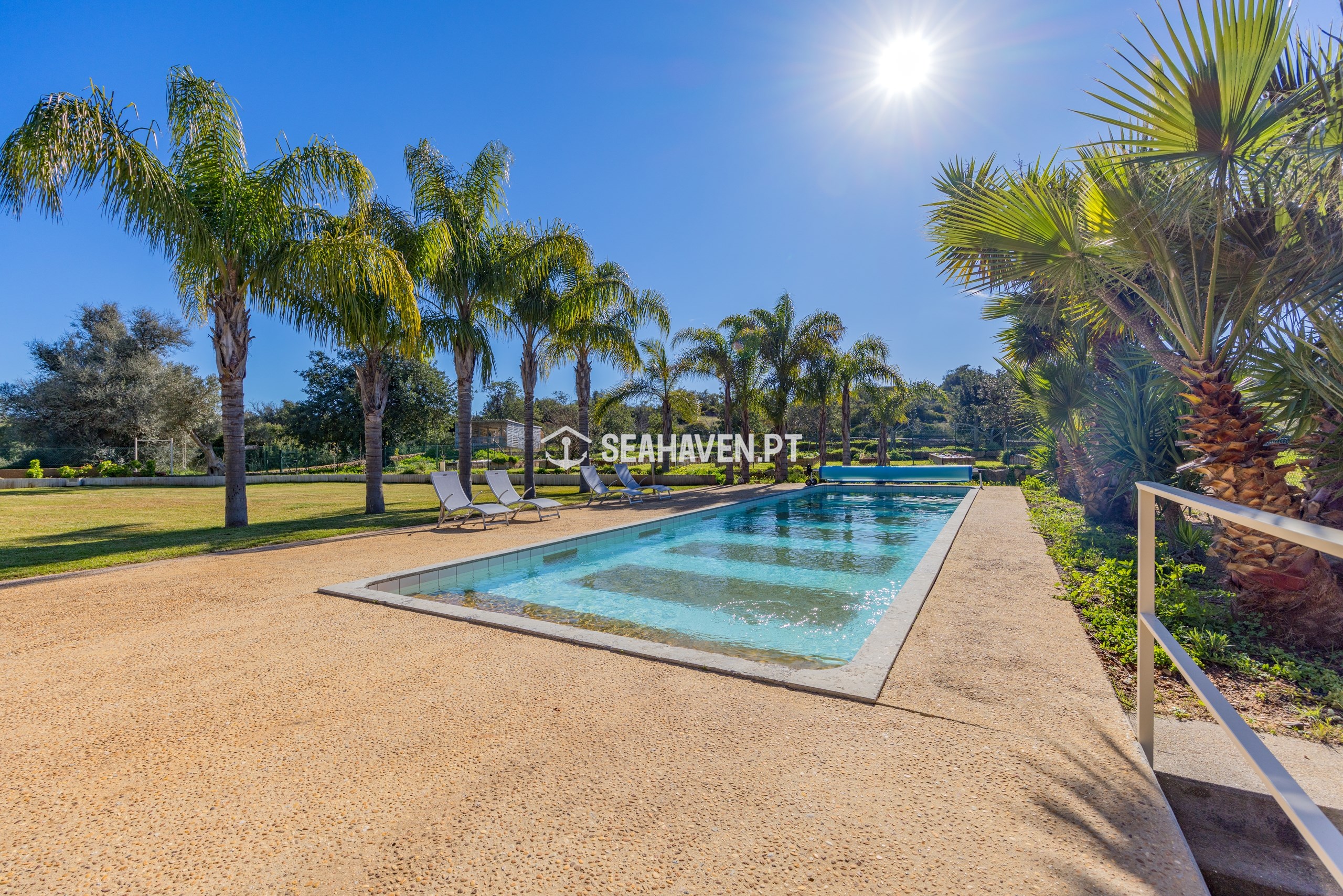 Eco-Luxury Villa V3+2 in Guia