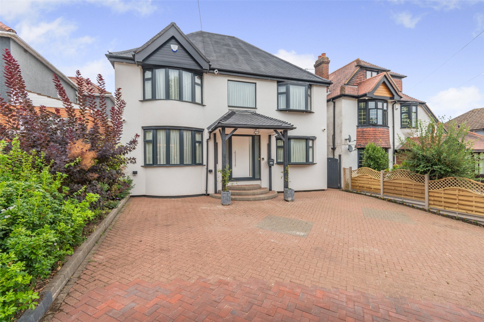 Detached House: for sale in Kent