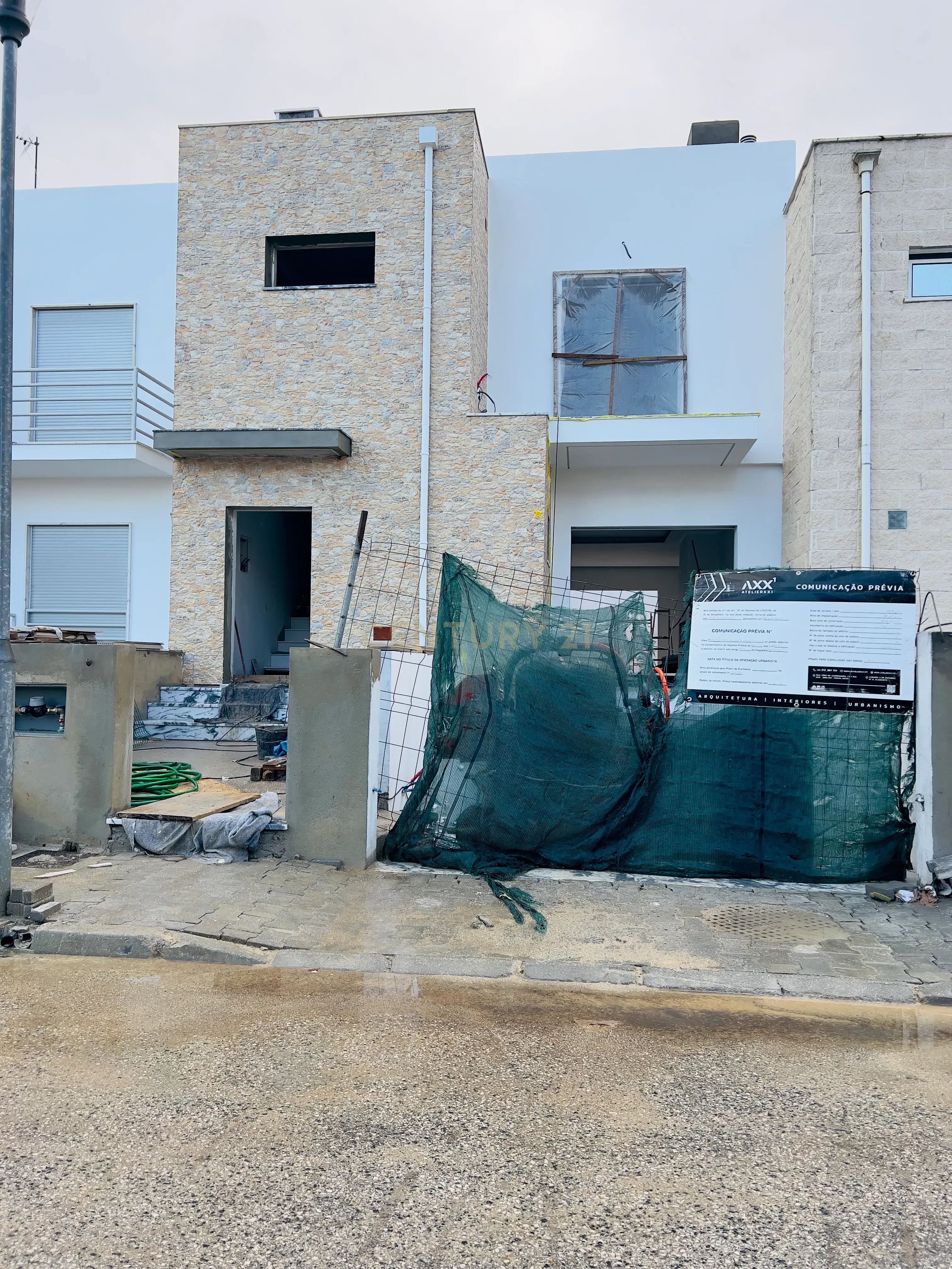 House in Águas de Moura - T3+ Attic in the final stages of construction