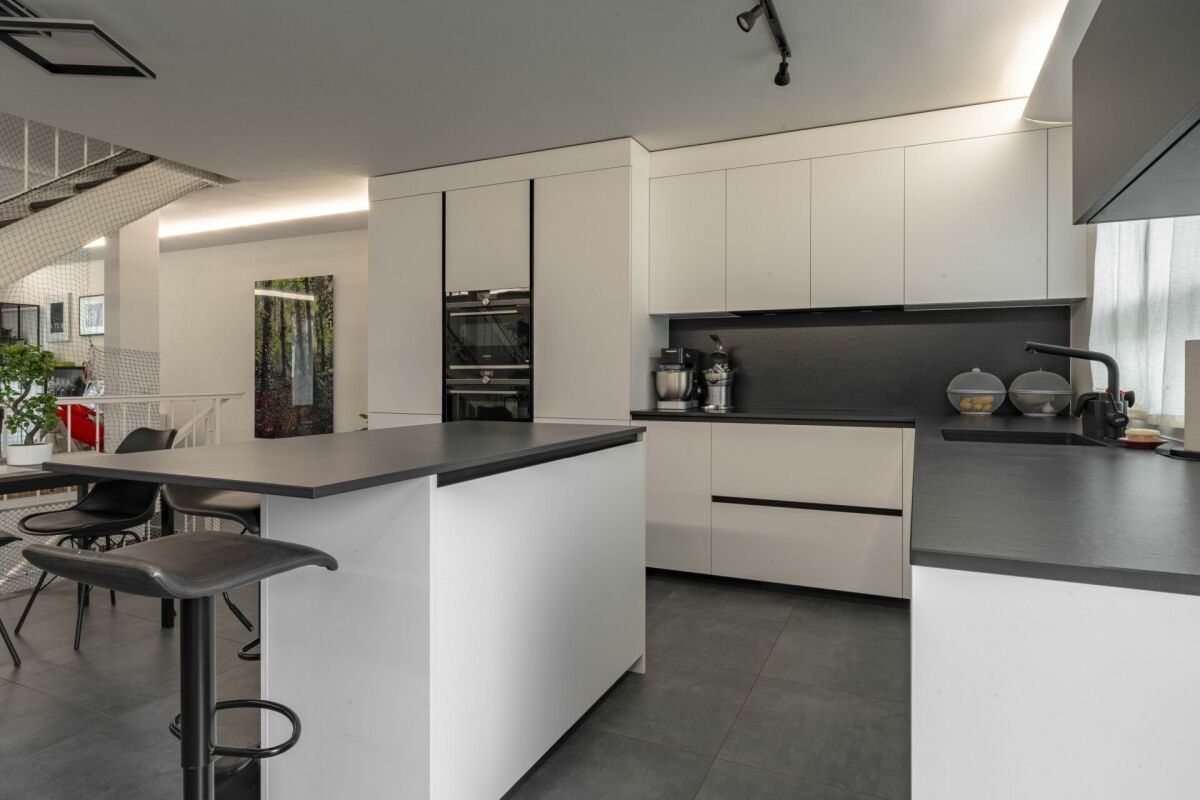 Renovated family villa