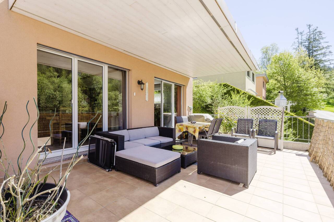 Close to the city centre, in a natural setting