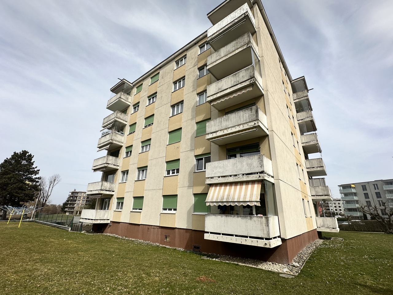 Marly 3.5 rooms + 1 square apartment + 1 square apartment + 1 outdoor parking space