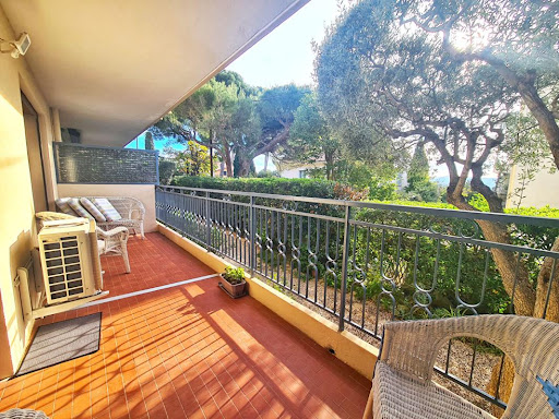 Condo for sale in Sanary-sur-Mer, France