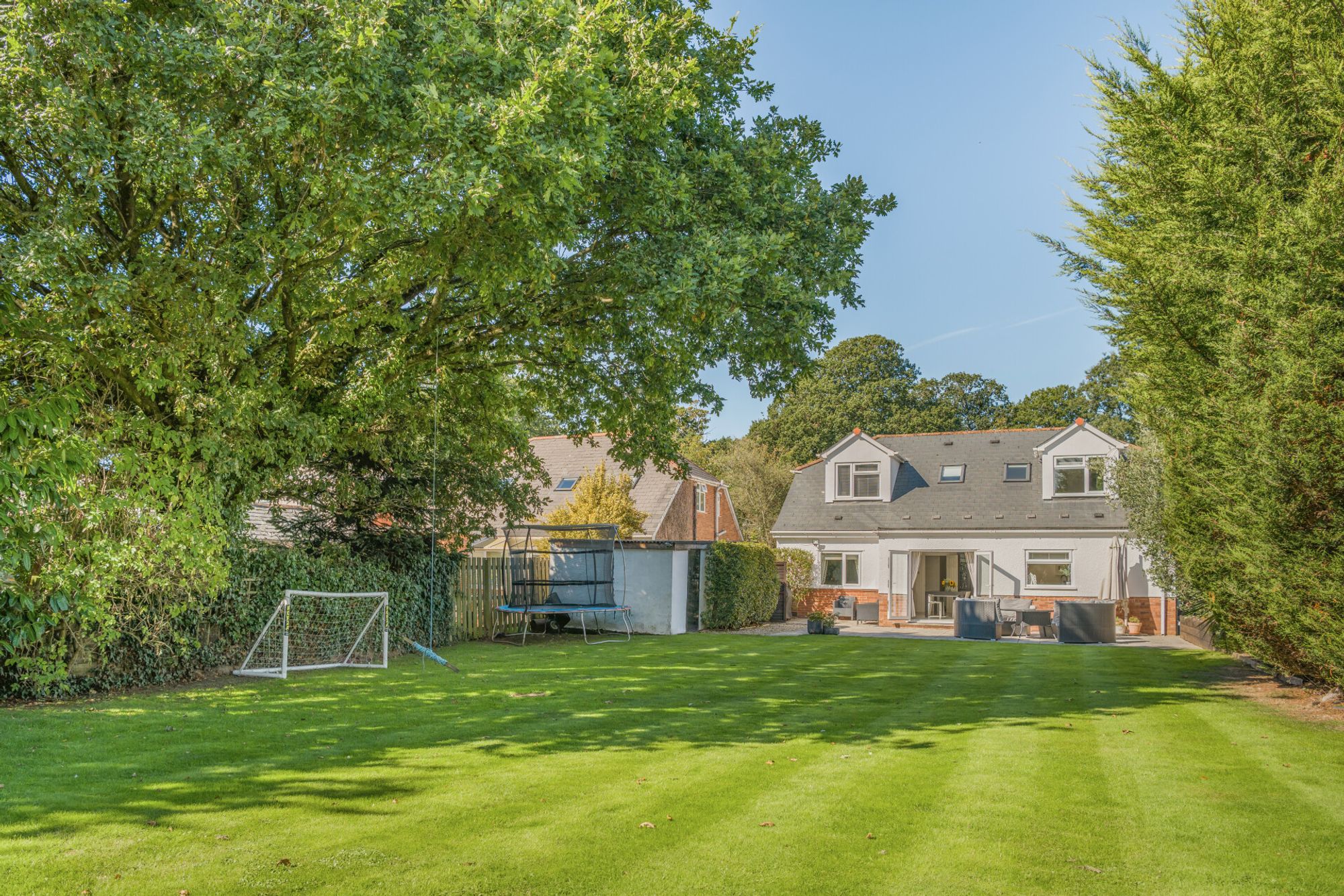 Detached House: for sale in Exeter