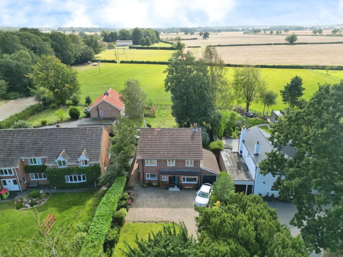 Detached House: for sale in Lockington Driffield