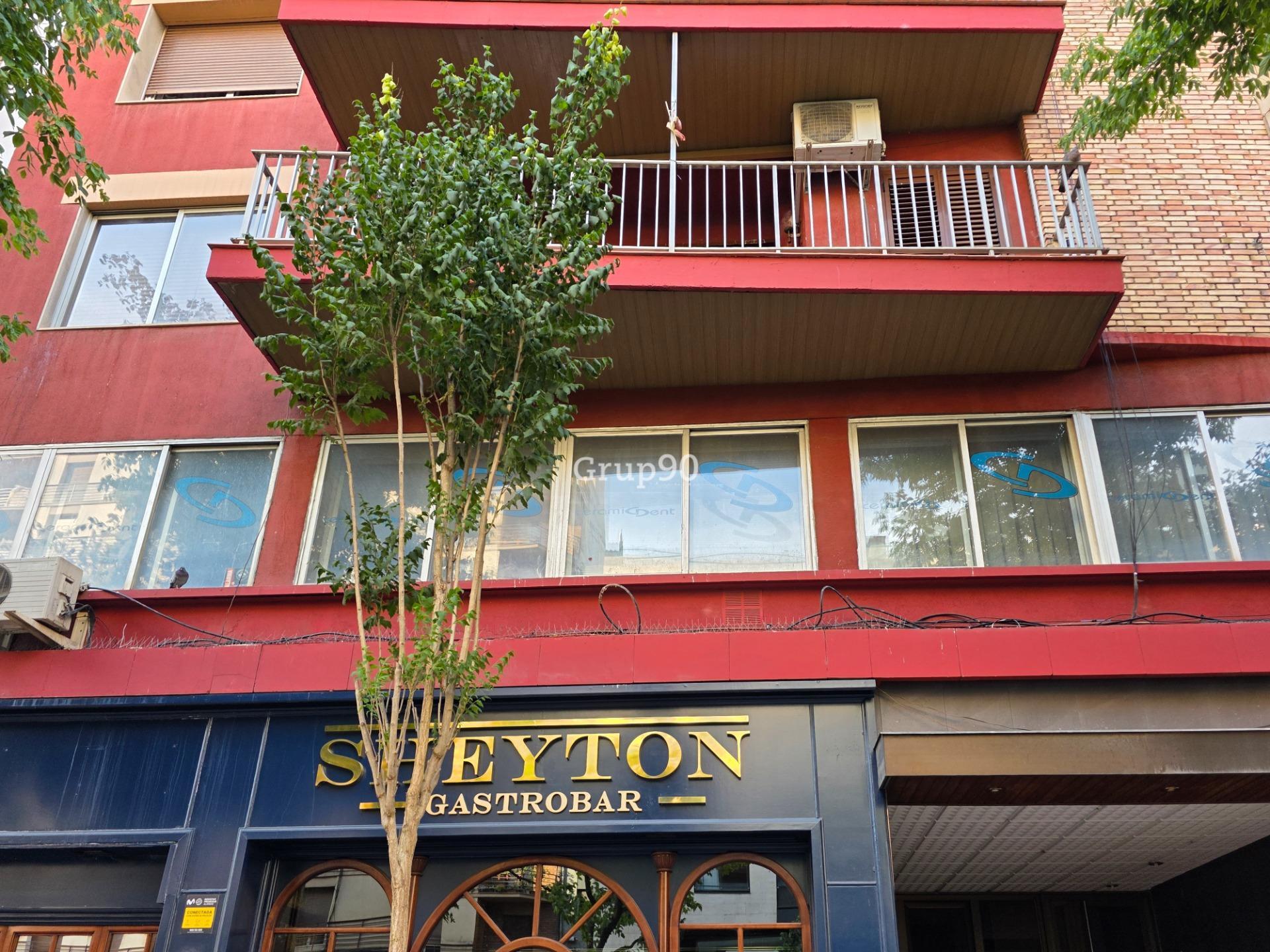 Mezzanine of 141 m2 in Prat de la Riba with the possibility of changing use to housing