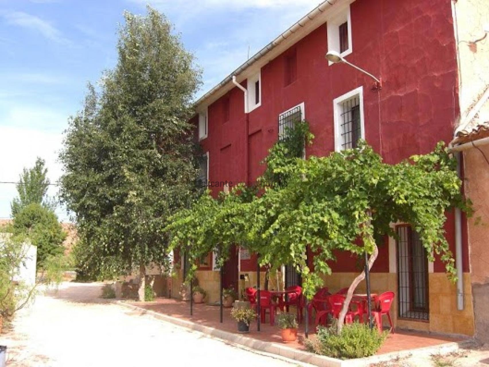 Commercial for sale in Pinoso, Spain
