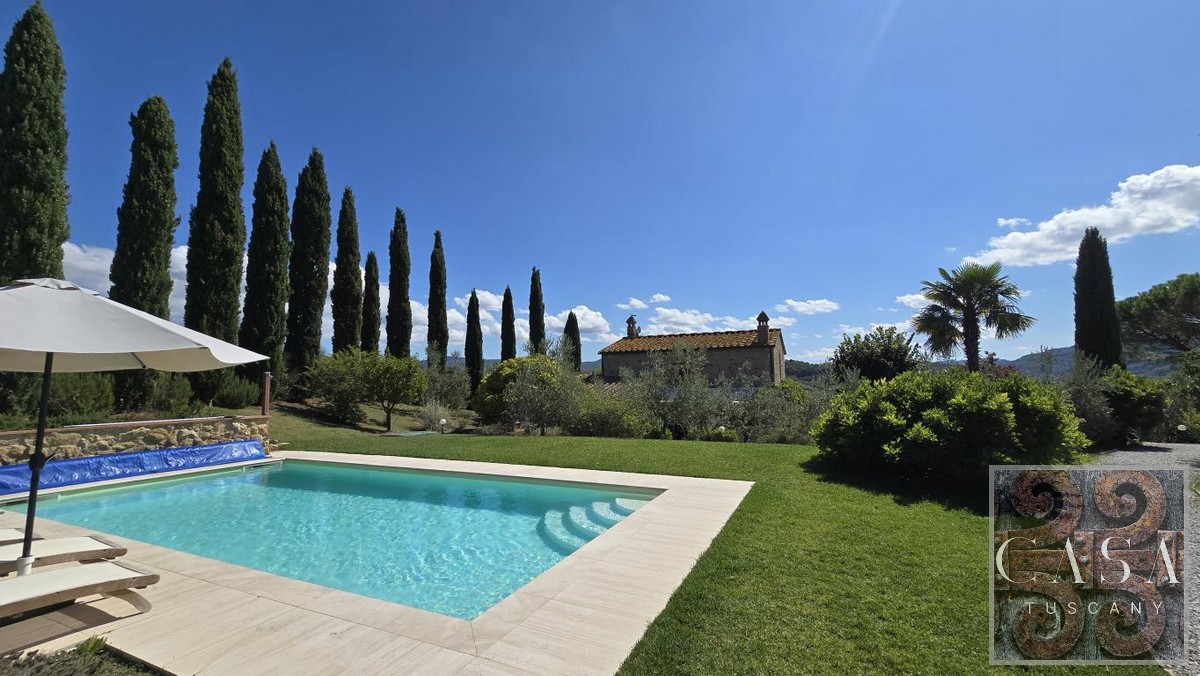 4 Bedroom Former Barn with Pool near Volterra