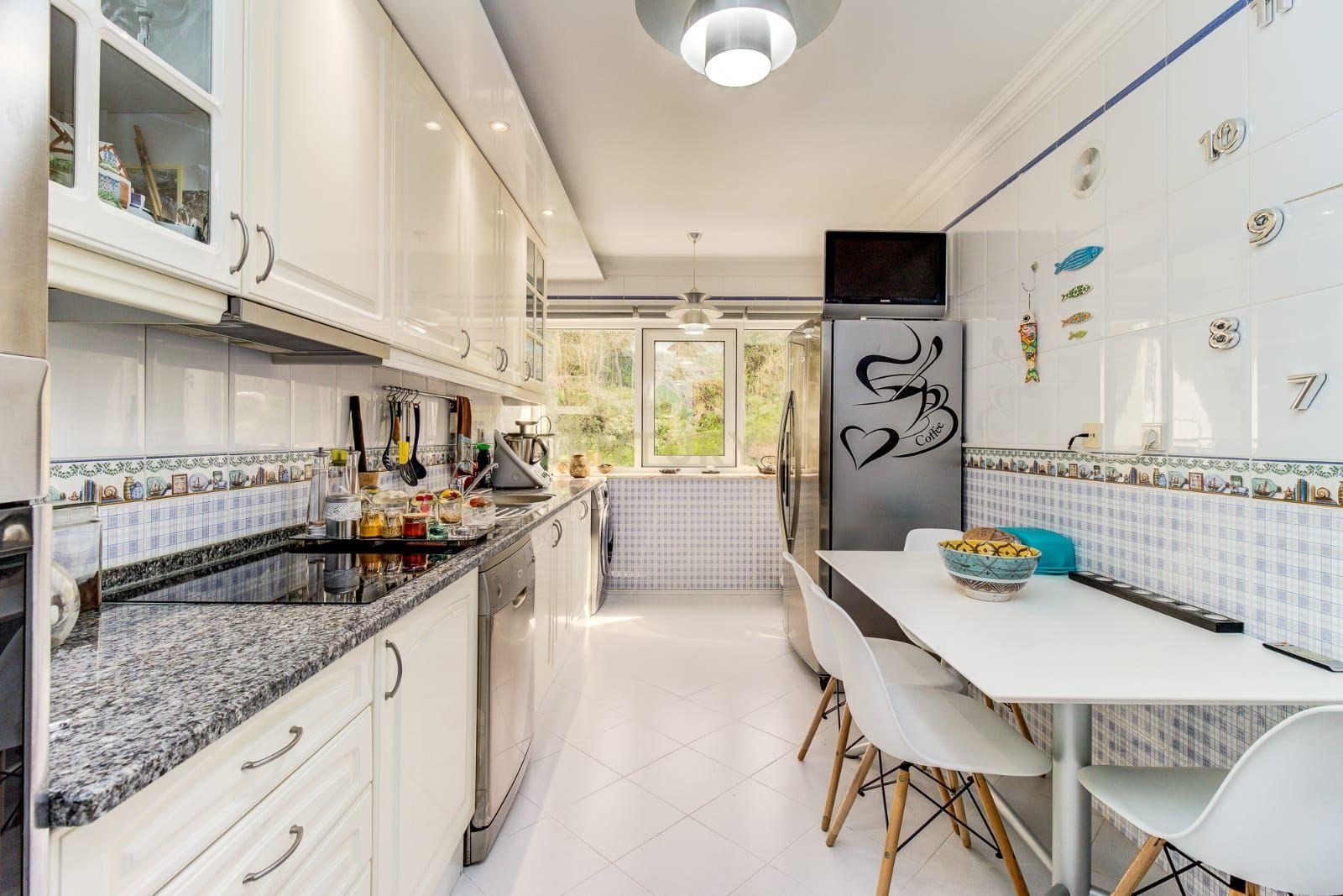 Stunning 3-Bedroom Home in Sintra - Almost New Condition!