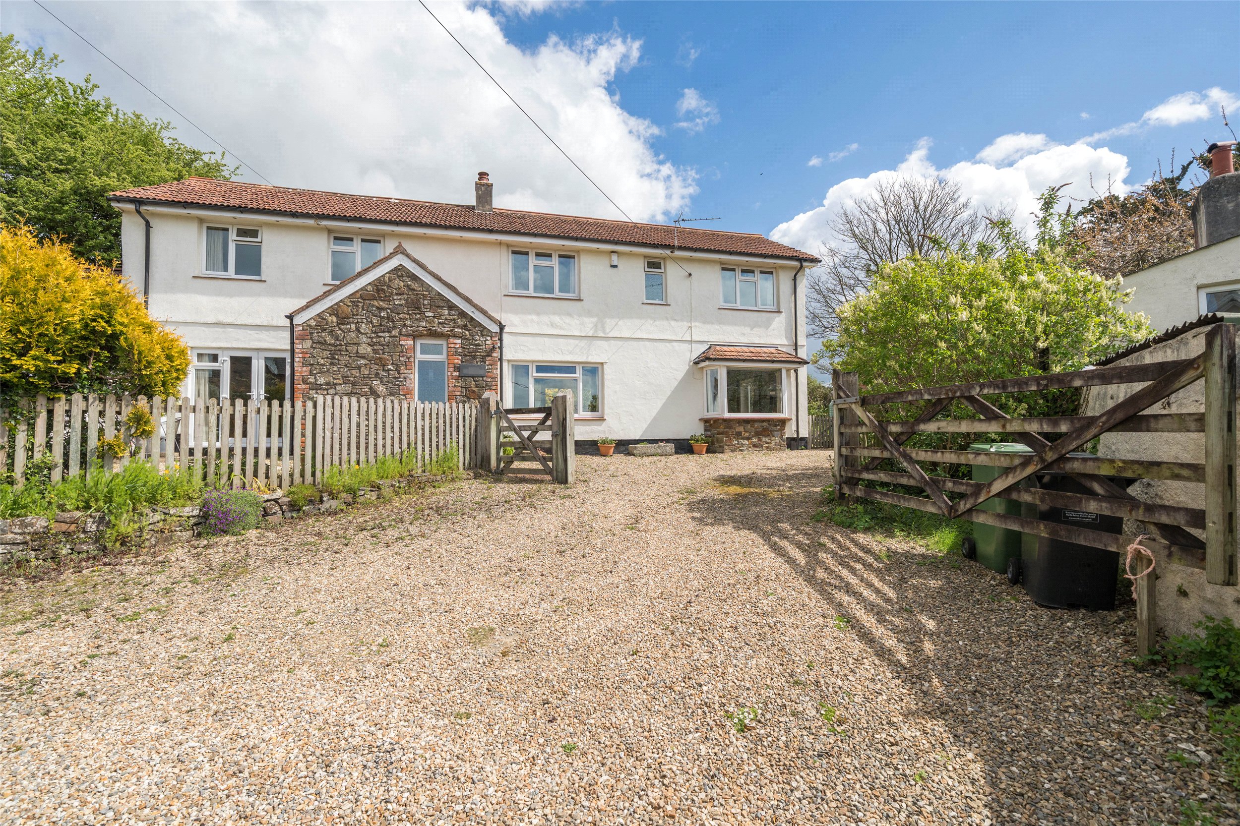 Detached House: for sale in Barnstaple Devon
