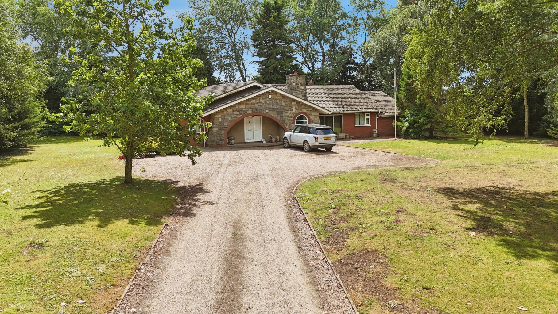 Detached Bungalow: for sale in Catwick Beverley