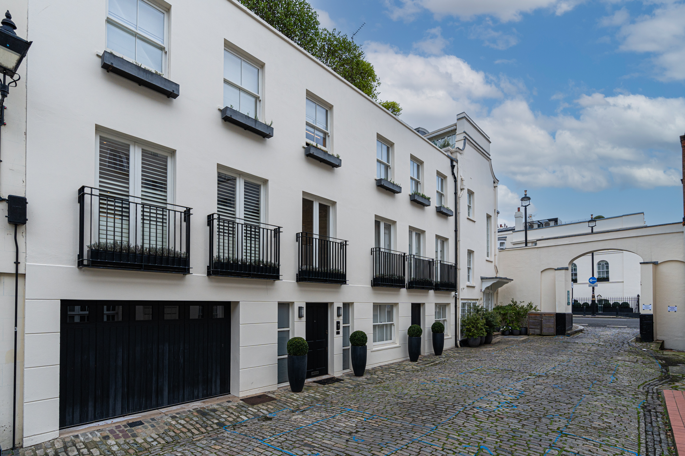 Beautiful three-bedroom property in Belgravia