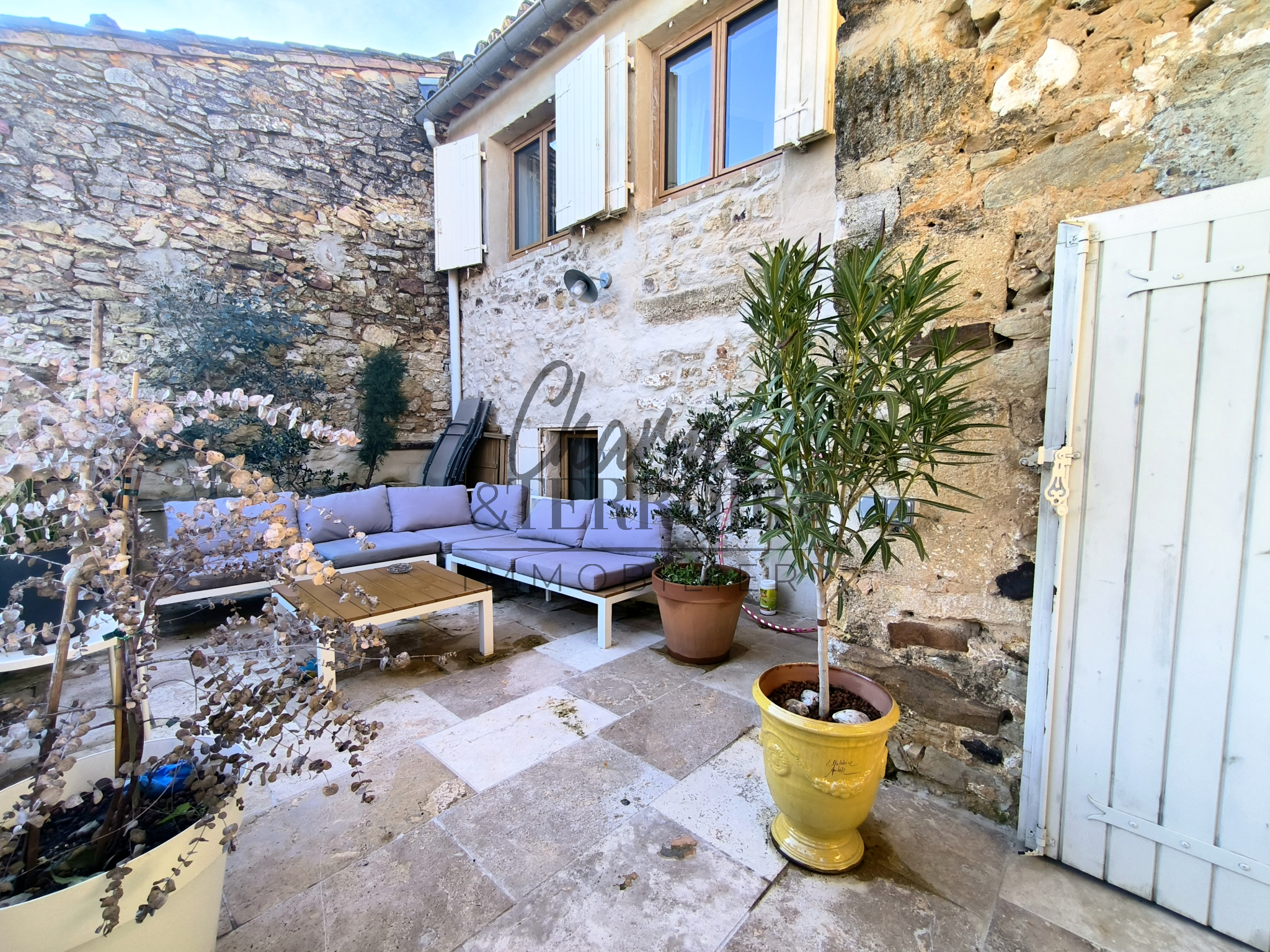 Near Uzès, renovated village house with terrace