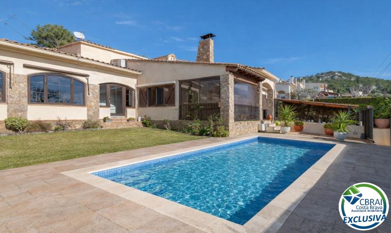 Home for sale, L'Estartit (Torroella de Montgrí, Spain)