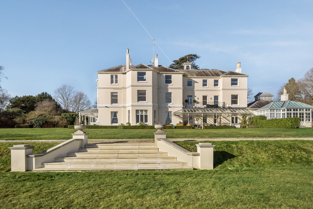 Apartment: for sale in Ascot